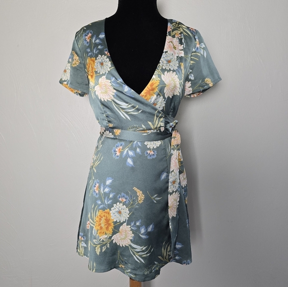 Superdown Floral Wrap Dress in Green and Yellow XS - Picture 1 of 9